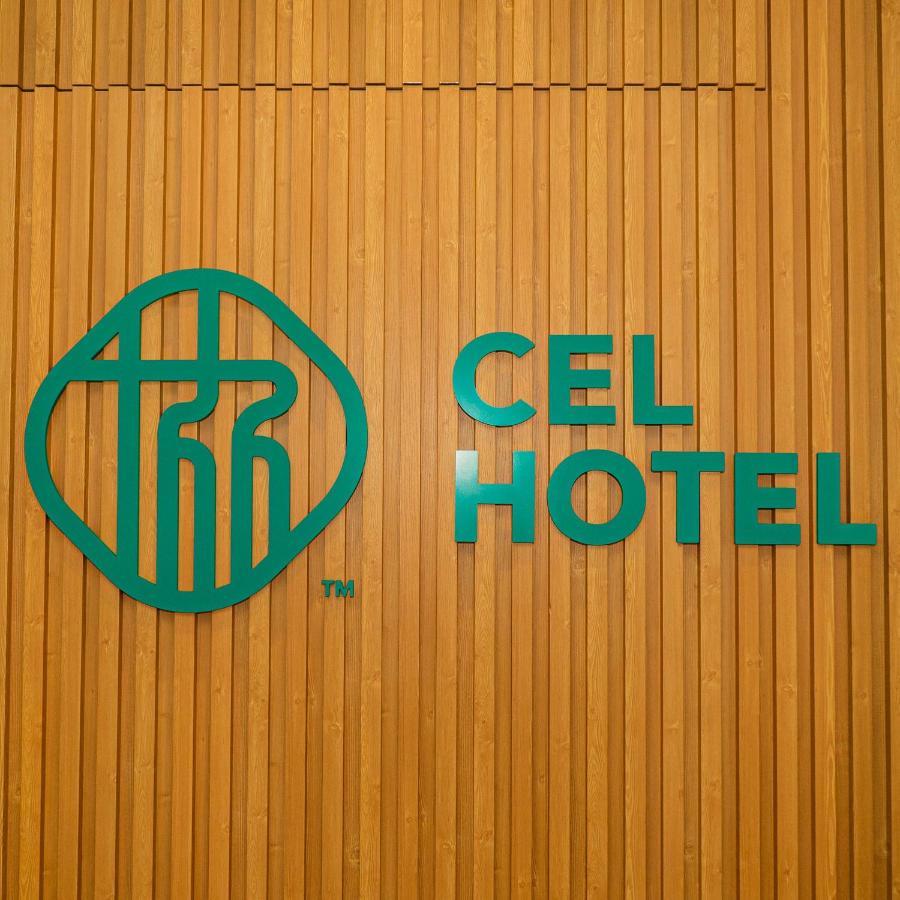 Cel Hotel Skudai Buitenkant foto