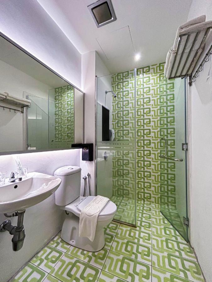 Cel Hotel Skudai Buitenkant foto