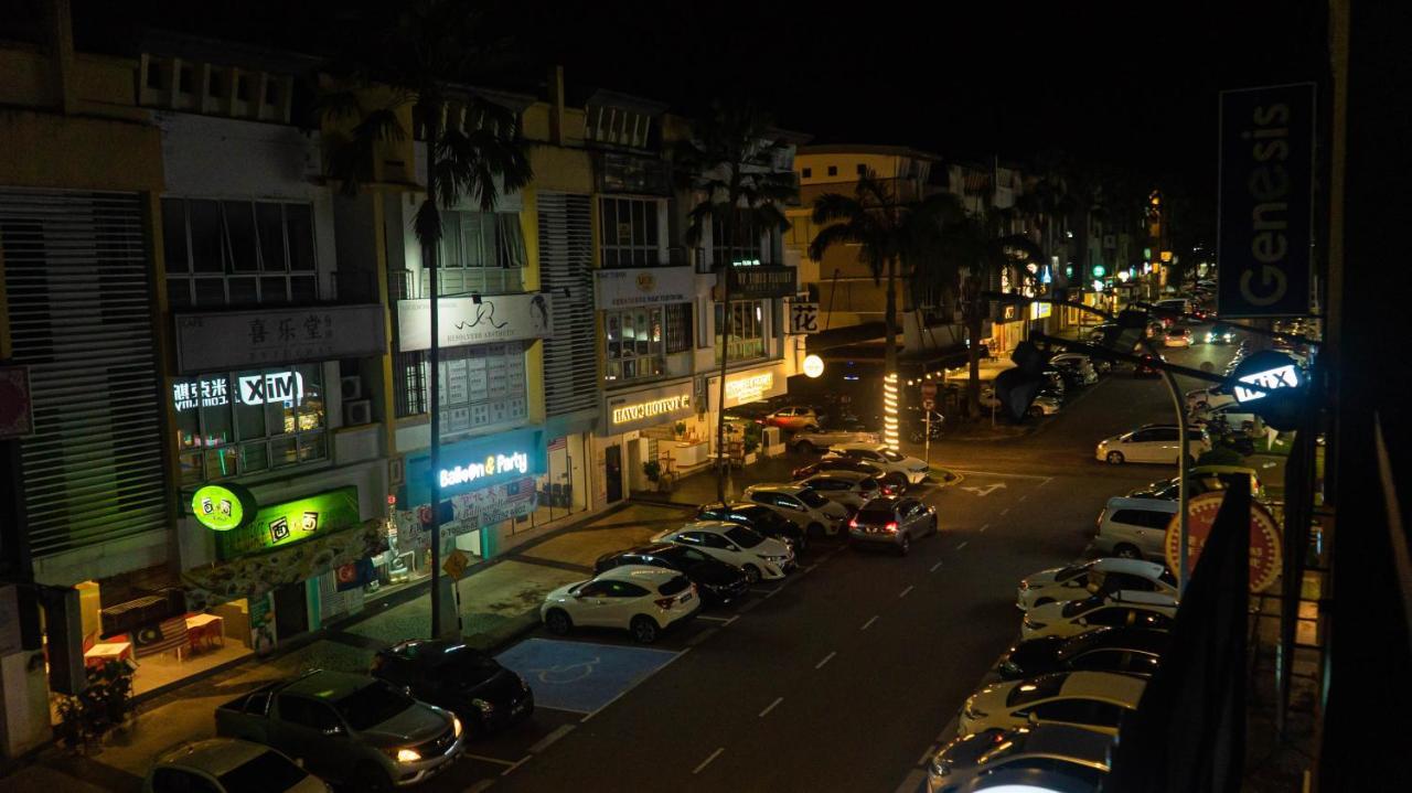 Cel Hotel Skudai Buitenkant foto